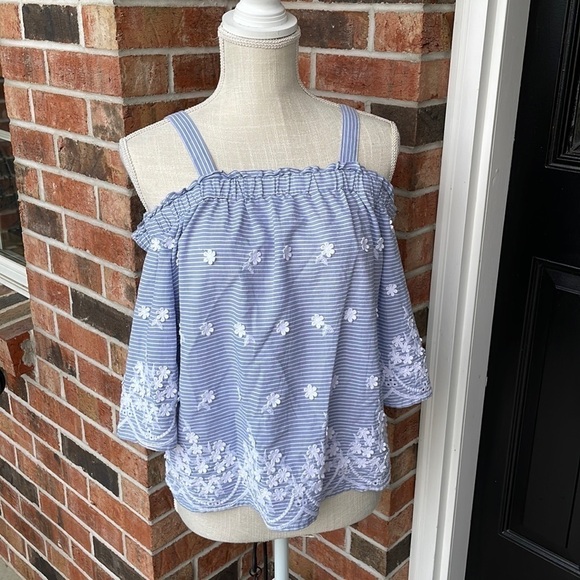 A New Day Off‎ Shoulder Sleeves Stripes And Daisy Top - Picture 1 of 7